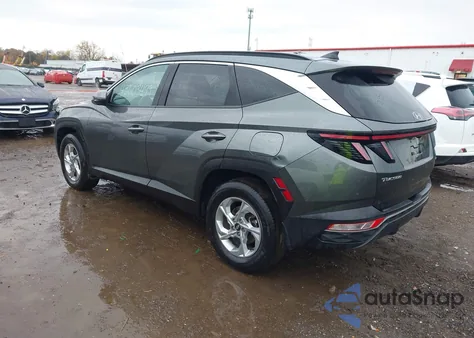 2022 Hyundai Tucson Sel z USA, uszkodzony, nr VIN 5NMJBCAE5NH118241